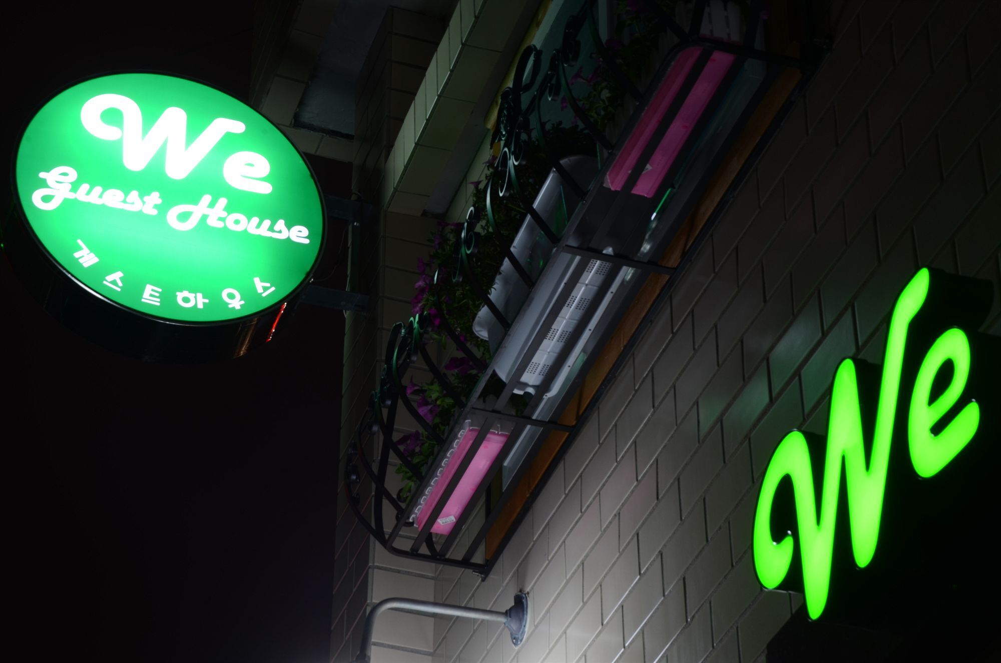 We Guesthouse Ciudad Metropolitana de Ciudad Metropolitana de Busan Exterior foto